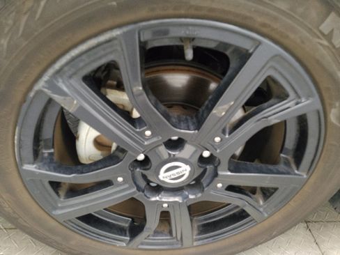 Used 2021 Nissan Kicks SR w/ SR Premium Package FWD image 31