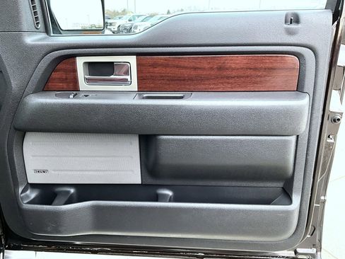 Used 2013 Ford F150 King Ranch w/ King Ranch Luxury Pkg image 17
