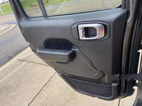 Used 2024 Jeep Wrangler Unlimited Sport AWD/4WD image 50