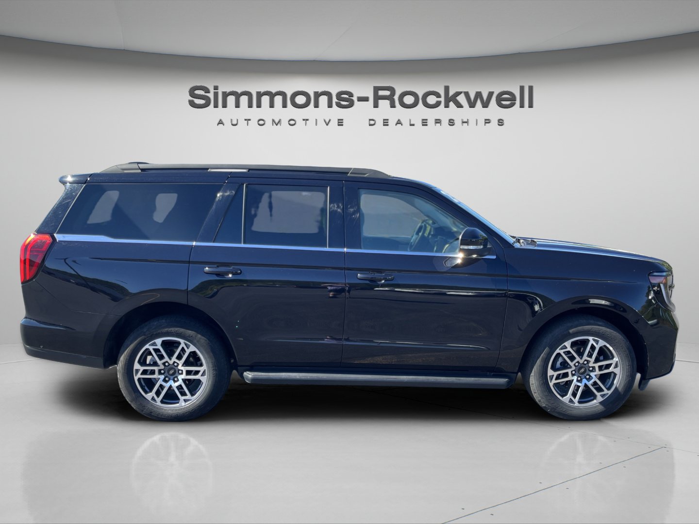 Used 2025 Ford Expedition Active AWD/4WD image 7