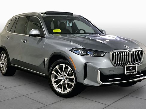 Certified 2024 BMW X5 xDrive40i w/ Premium Package AWD/4WD image 2