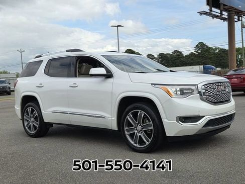 Used 2019 GMC Acadia Denali w/ Technology Package FWD image 4