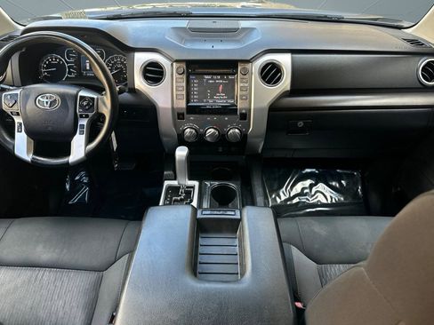 Used 2018 Toyota Tundra SR5 w/ SR5 Upgrade Package image 15