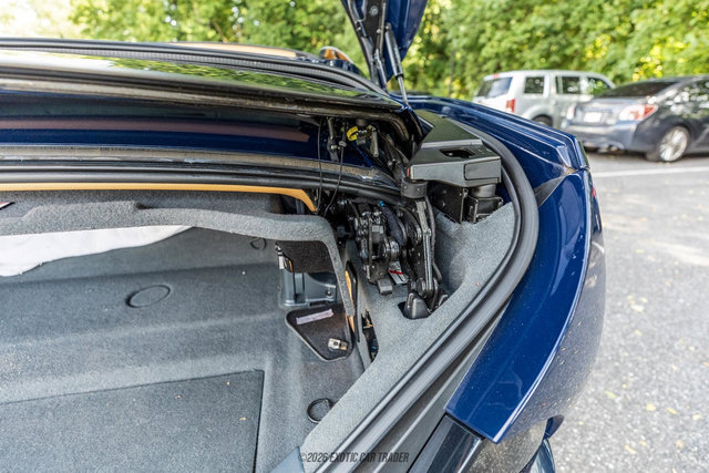 Used 2012 Ferrari California RWD image 83