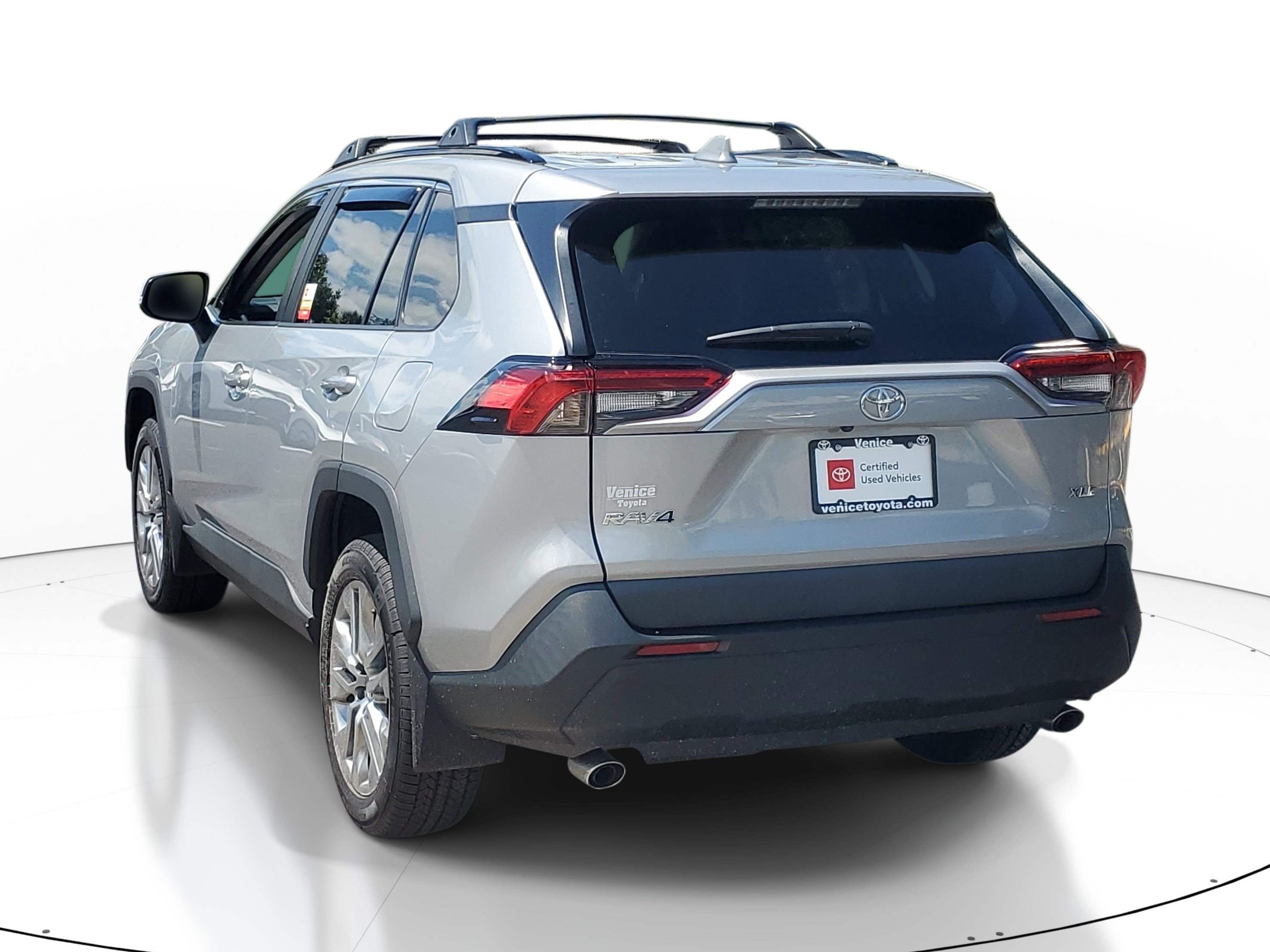 Certified 2024 Toyota RAV4 XLE Premium FWD image 4