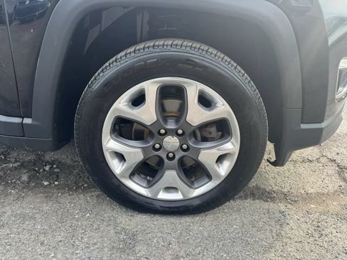 Used 2018 Jeep Compass Limited w/ Navigation Group AWD/4WD image 30