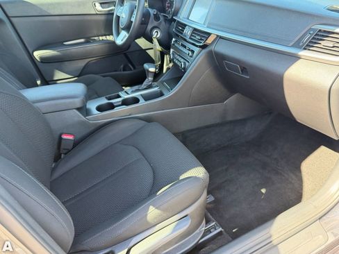 Used 2020 Kia Optima LX image 12