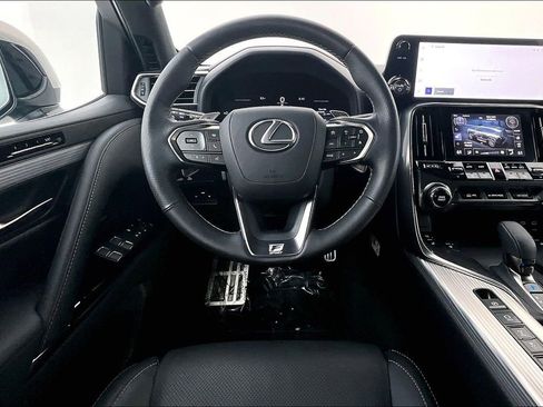Used 2025 Lexus LX 700h F Sport image 8