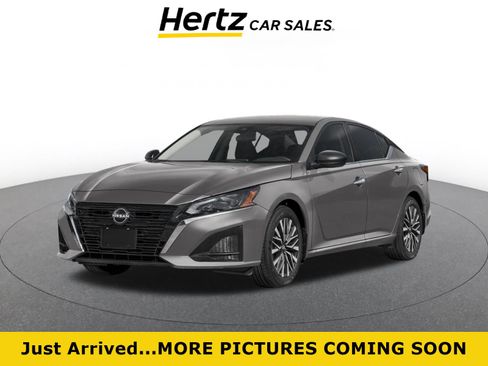 Used 2025 Nissan Altima 2.5 SV FWD image 1