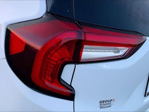 Used 2024 GMC Terrain SLE AWD/4WD image 25