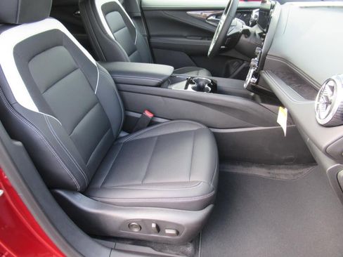 New 2025 Chevrolet Blazer EV LT image 12