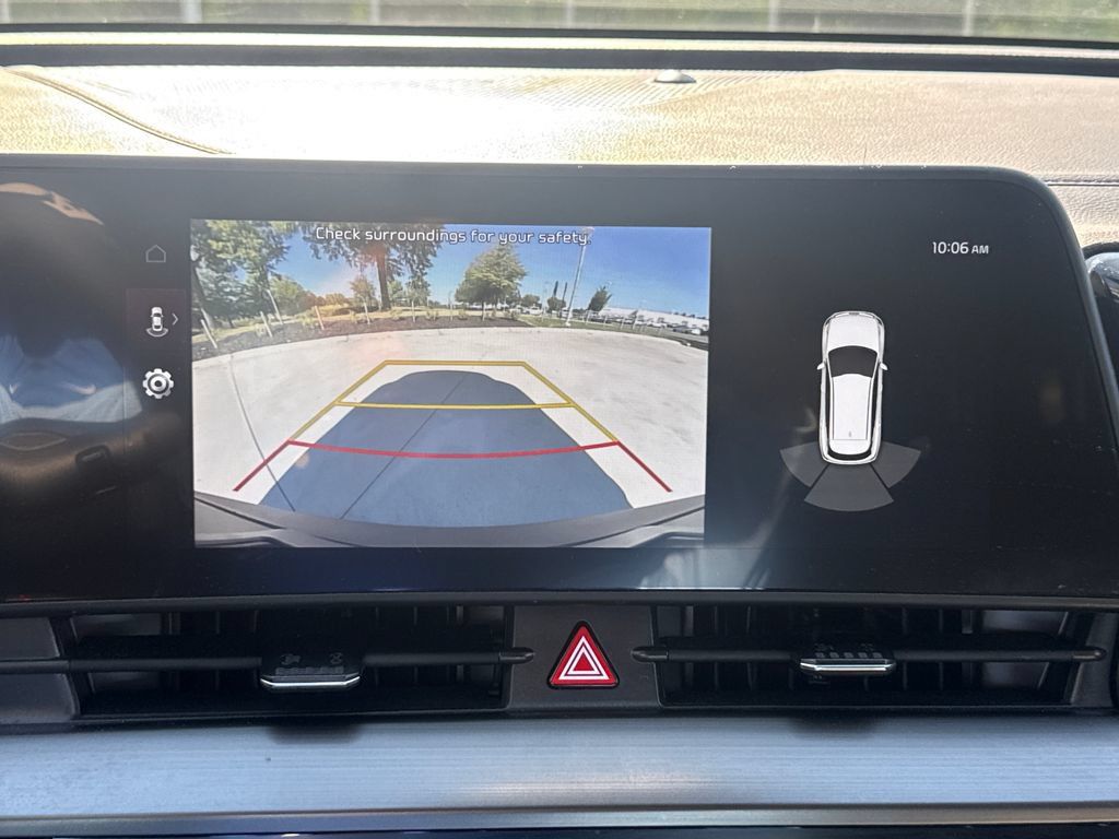 Used 2025 Kia Sportage EX w/ Premium Package FWD image 27
