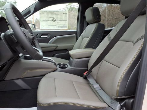 New 2026 Chevrolet Colorado ZR2 w/ Midnight Edition AWD/4WD image 13