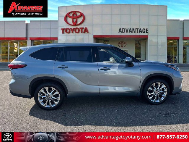 Certified 2021 Toyota Highlander Limited AWD/4WD image 5