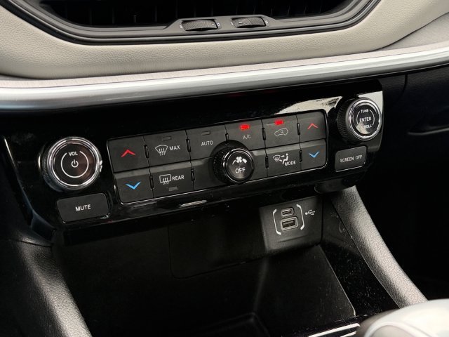 Used 2024 Jeep Compass Limited AWD/4WD image 23