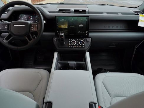 Certified 2026 Land Rover Defender 130 X-Dynamic SE AWD/4WD image 9
