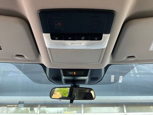 Used 2025 Nissan Rogue SV image 16