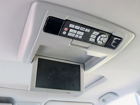 Used 2017 Honda Pilot Touring image 33