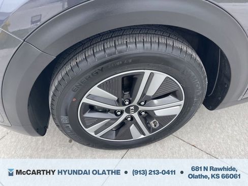 Used 2020 Kia Niro EX Premium image 17