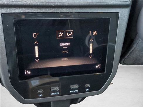 Used 2025 GMC Yukon Denali Ultimate image 19