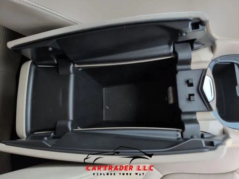 Used 2017 Buick Envision Essence FWD image 30