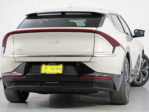 Used 2023 Kia EV6 Wind image 4