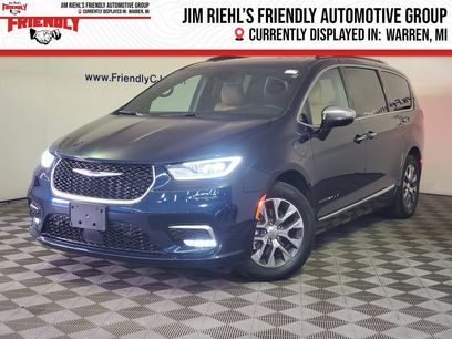 Used 2023 Chrysler Pacifica Pinnacle