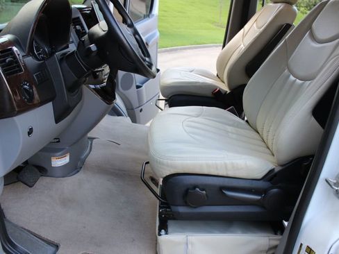 Used 2013 Mercedes-Benz Sprinter 3500 image 15