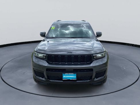 Used 2024 Jeep Grand Cherokee L Altitude AWD/4WD image 11