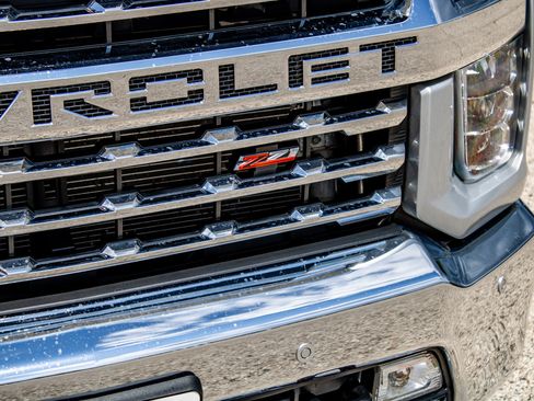 Used 2020 Chevrolet Silverado 3500 LTZ w/ LTZ Plus Package AWD/4WD image 10