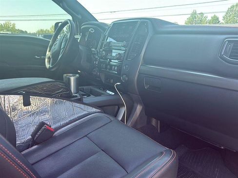 Used 2024 Nissan Titan PRO-4X w/ Pro-4x Convenience Package AWD/4WD image 5