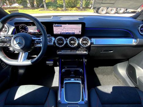 New 2026 Mercedes-Benz GLB 250 4MATIC image 5