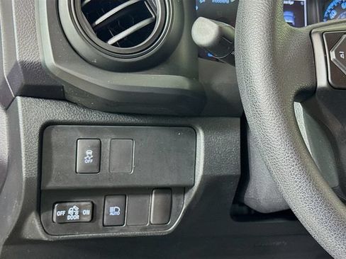 Certified 2021 Toyota Tacoma SR w/ SR Convenience Package AWD/4WD image 19
