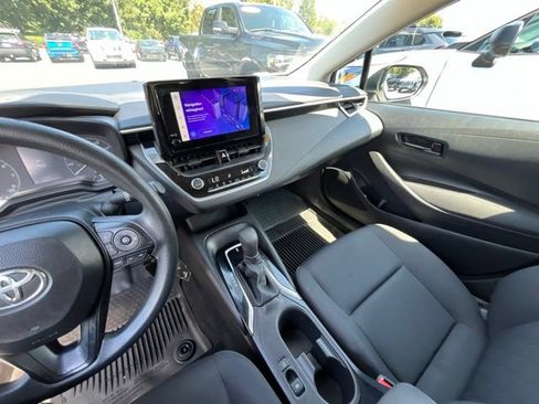 Used 2024 Toyota Corolla LE FWD image 29