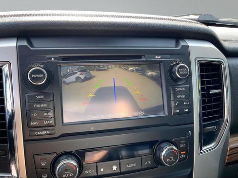 Used 2016 Nissan Titan SL AWD/4WD image 22