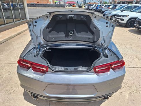 Used 2020 Chevrolet Camaro LT image 8