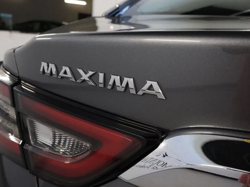 Used 2023 Nissan Maxima SV w/ Floor Mat Group FWD image 10