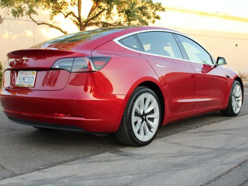 Used 2018 Tesla Model 3 Long Range image 7