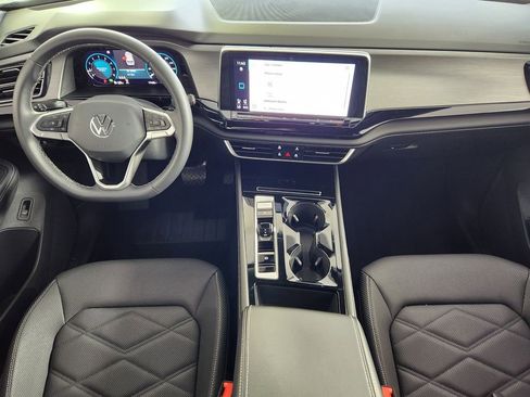 Used 2024 Volkswagen Atlas Cross Sport SE AWD/4WD image 15
