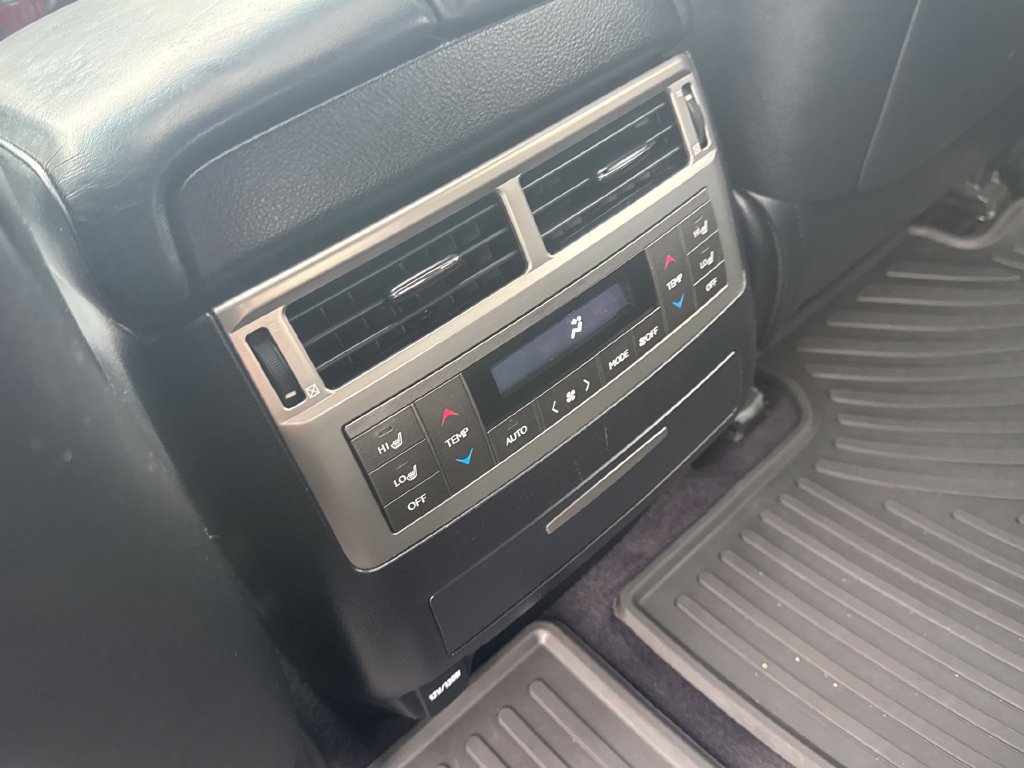 Used 2014 Lexus LX 570 4WD w/ Luxury Package image 34