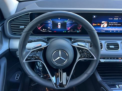 Used 2024 Mercedes-Benz GLE 450 4MATIC image 32