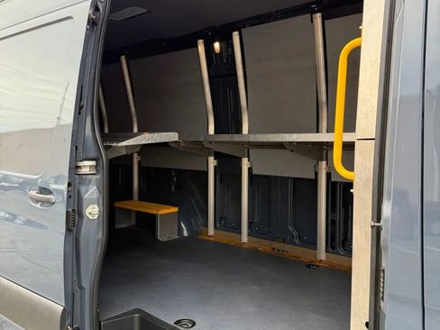 Used 2019 Mercedes-Benz Sprinter 170 image 17
