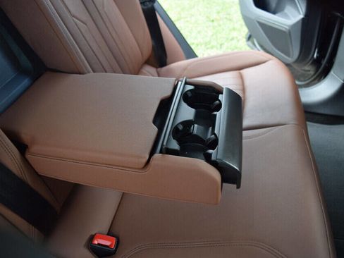 Used 2022 Audi e-tron Premium image 82