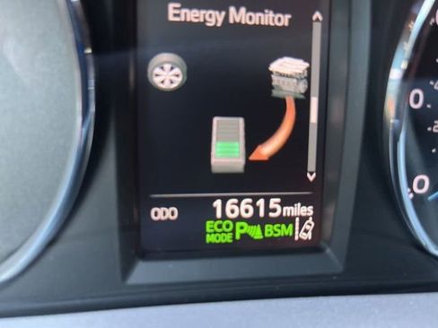 Used 2018 Toyota RAV4 Limited w/ Advanced Technology Package image 14