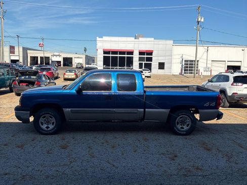 Used 2003 Chevrolet Silverado 1500 LS AWD/4WD image 3