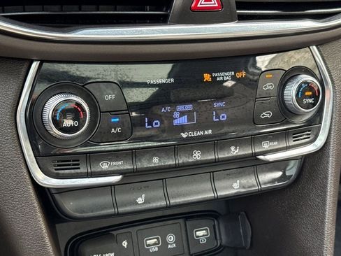 Used 2020 Hyundai Santa Fe SEL image 17