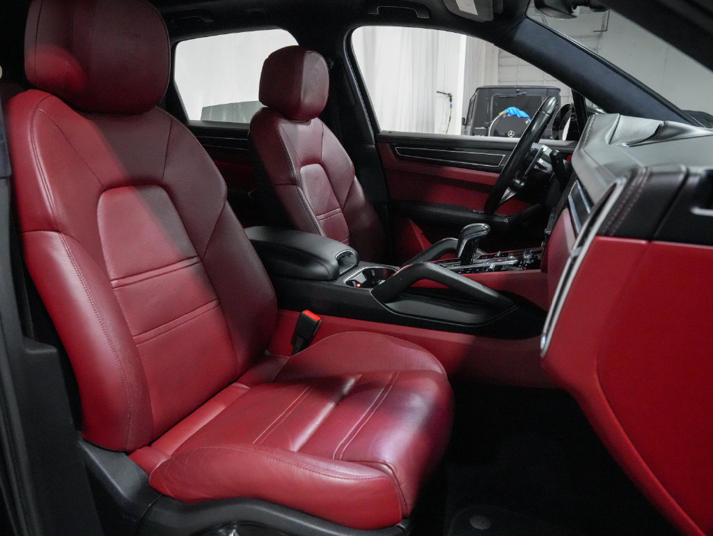 Used 2021 Porsche Cayenne GTS AWD/4WD image 22
