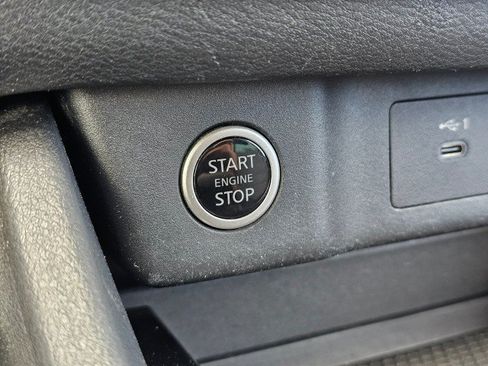 Used 2023 Nissan Rogue SV AWD/4WD image 41