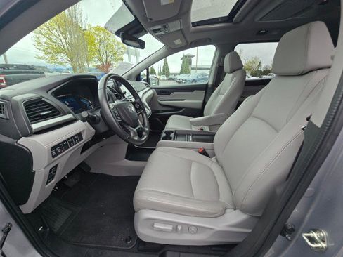 Used 2018 Honda Odyssey Touring image 22