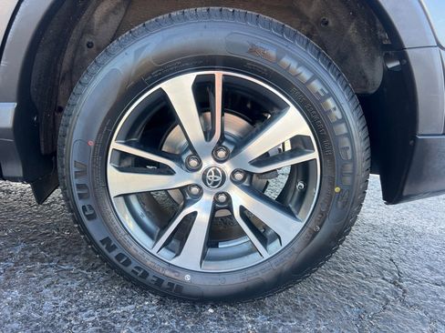 Used 2018 Toyota RAV4 Adventure image 40